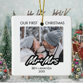 Ornamento De Cerâmica Nosso Primeiro Natal Casado como Sr. e Sra. Photo