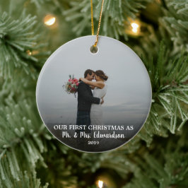 Ornamento De Cerâmica Nosso Primeiro Natal como Sr. e Sra. Foto