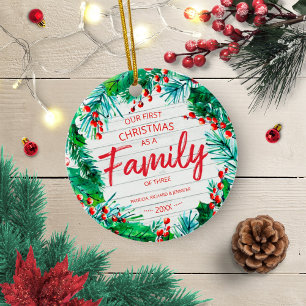 Ornamento De Cerâmica Nosso Primeiro Natal Como Uma Família De Três Rúst