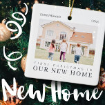 Ornamento De Cerâmica Nosso Primeiro Natal Na Nossa Nova Chic Moderna Ca<br><div class="desc">Design é composto por tipografia quic moderna com sans serif e serif font. Adicione uma foto personalizada da família e do novo lar e ano.</div>