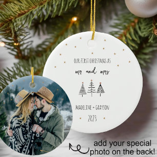 Ornamento De Cerâmica Nosso Primeiro Natal, Sr. e Sra. Simple Trees