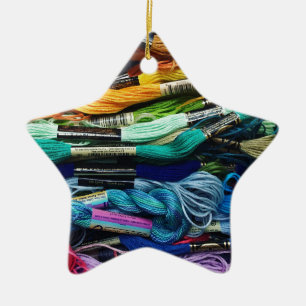 Ornamento De Cerâmica O Floss   do bordado do arco-íris rosqueia   que