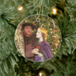 Ornamento De Cerâmica O longo Noivado de Arthur Hughes, Vintage Art<br><div class="desc">O Longo Noivado (originalmente chamado Orlando) (1854-1859) de Arthur Hughes é uma pintura de retrato vitoriano de amor e romance belas artes Pré-Raphaelite. O título refere-se às convenções sociais da classe média da época, em particular o fato de os pais de uma rapariga que se dedicava a um curado mal...</div>