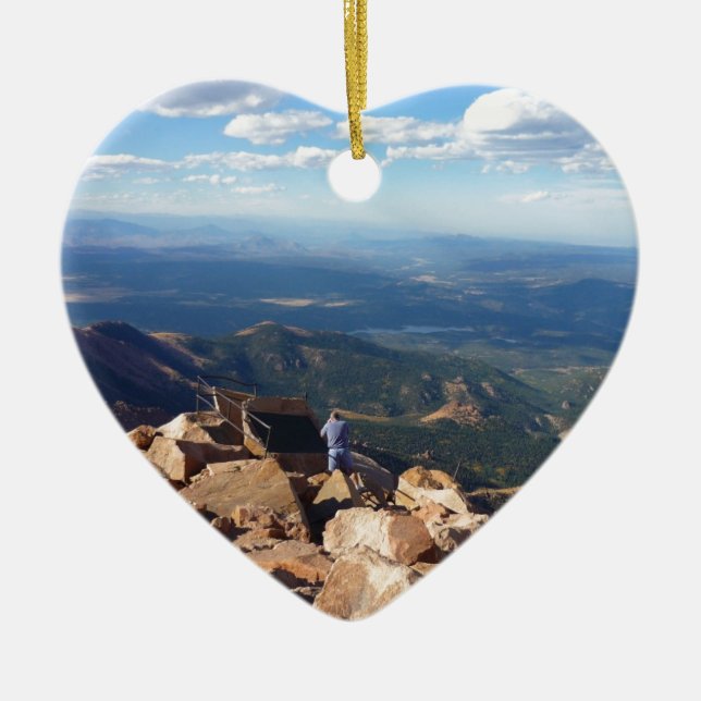 Ornamento De Cerâmica O Mountain View na parte superior dos piques (Frente)