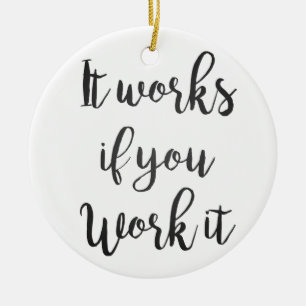 Ornamento De Cerâmica O presente das citações da recuperação da etap