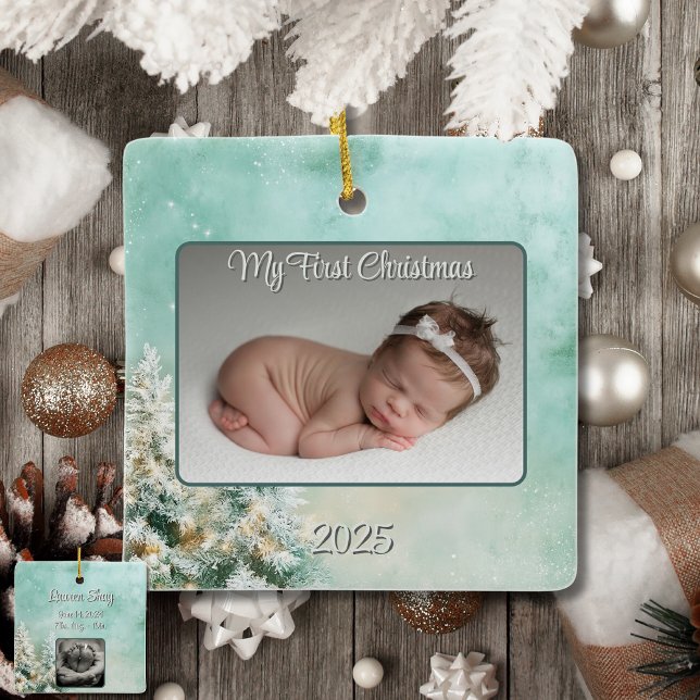 Ornamento De Cerâmica O primeiro Natal do Bebê é verde/teal (Criador carregado)