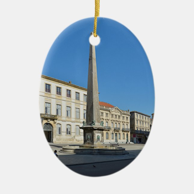 Ornamento De Cerâmica Obelisco de Arles em Frances (Frente)