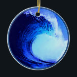 Ornamento De Cerâmica onda azul no estilo do surf legal<br><div class="desc">Uma imagem legal do tubo azul para o surfista.</div>