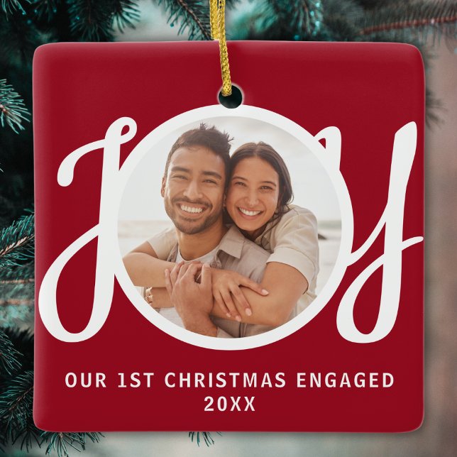 Ornamento De Cerâmica Our 1st Christmas Engaged Photo Red Keepsake (Criador carregado)