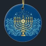 Ornamento De Cerâmica Ouro menorah Hanukkah saudando festival de luz<br><div class="desc">Ouro menorah Hanukkah saudando festival de decoração de luzes</div>