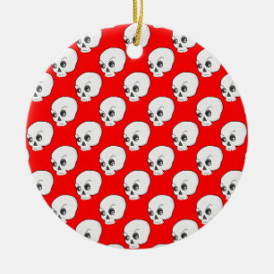 Ornamento De Cerâmica Padrão Do Crânio Em Fundo Vermelho