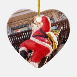 Ornamento De Cerâmica Papai Noel no escape de fogo