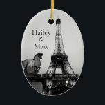 Ornamento De Cerâmica Paris Romântica Encerrou Casamento Torre Eiffel<br><div class="desc">Uma visão única da Torre Eiffel iluminada para Dia de os namorados. Estes ornamentos são perfeitos para casamentos e aniversários. Esta fotografia romântica foi tirada na minha lua de mel em Paris,  em Dia de os namorados. Não fica mais romântico que isso.</div>