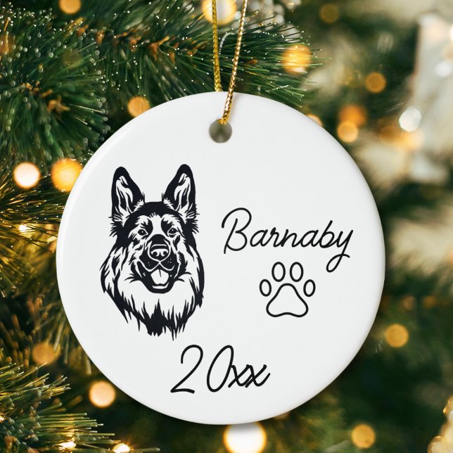 Ornamento De Cerâmica Pastor Alemão Arte de Linha Personalizada com Nome (German Shepherd Dog Custom Name and Year Ornament with Paw Print. Black and White Line Art Modern)