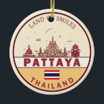 Ornamento De Cerâmica Pattaya Thailand City Skyline Emblem<br><div class="desc">Pattaya minimalista,  colorida design de arte,  com monumentos e marcos da cidade na Tailândia.</div>