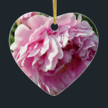 Ornamento De Cerâmica Peões cor-de-rosa-rosa, elegantes e românticos<br><div class="desc">Romântica,  elegante,  gracioso Pêonias rosa- bela foto floral de H Cooper</div>