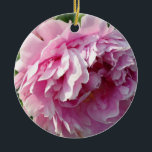 Ornamento De Cerâmica Peônias cor-de-rosa<br><div class="desc">Romântica,  elegante,  gracioso Pêonias Rosa- foto floral de H Cooper</div>