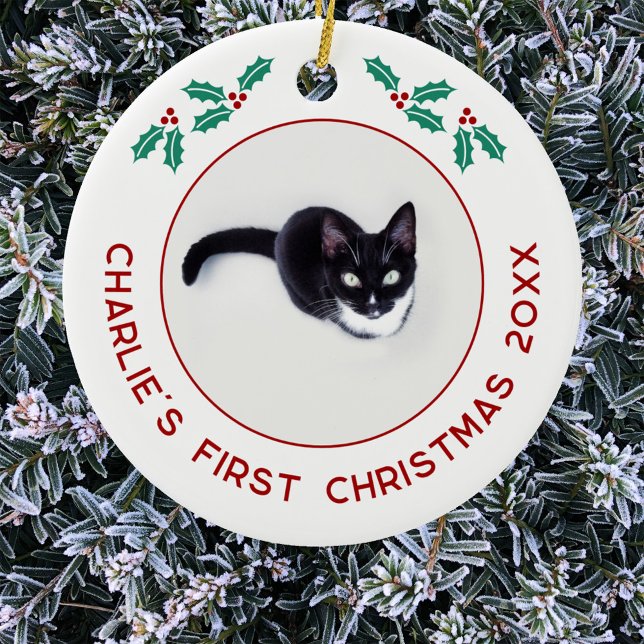 Ornamento De Cerâmica Pet Cat Personalizado Primeira Foto de Natal (Personalized cat photo first Christmas ornament)