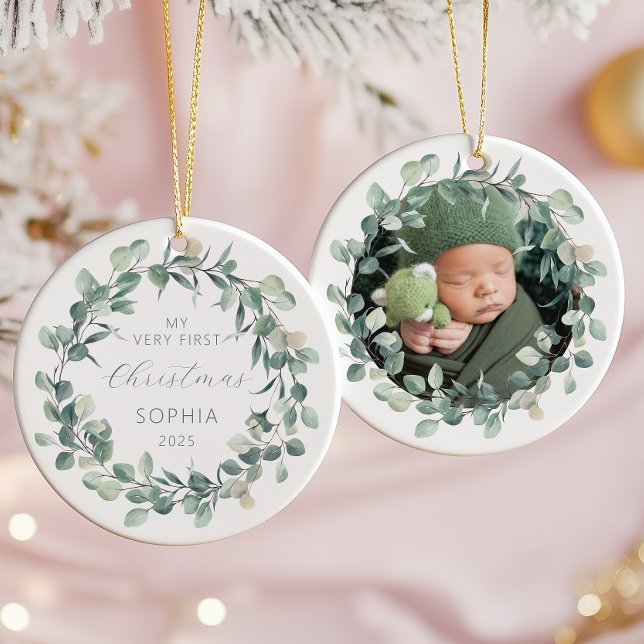 Ornamento De Cerâmica Photo Baby First Christmas Eucalyptus Wreath (Criador carregado)
