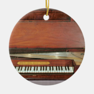 Ornamento De Cerâmica Piano quadrado, 1767 (foto)