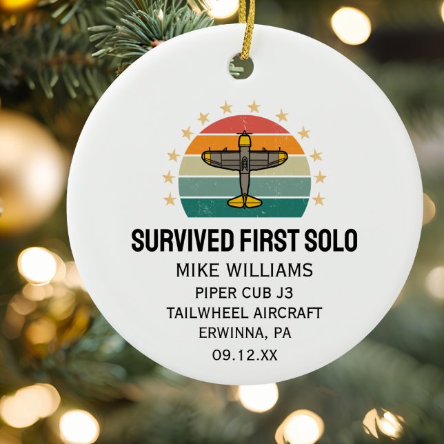 Ornamento De Cerâmica Piloto de estudante Primeiro Avião Solo Personaliz (Criador carregado)