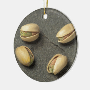 Ornamento De Cerâmica Pistachios
