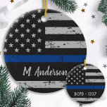 Ornamento De Cerâmica Policial - Linha Azul Thin - Bandeira Americana<br><div class="desc">Apresentando nosso ornamento da polícia de bandeira azul fina, a adição perfeita ao seu decoro de férias e um presente pensativo para qualquer polícia na sua vida. Este ornamento inspirado na bandeira americana apresenta uma corajosa linha azul que homenageia os corajosos homens e mulheres que servem e protegem nossas comunidades...</div>