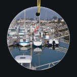 Ornamento De Cerâmica Porto de Santo-Vaast-la-Hougue, França<br><div class="desc">Porto na maré baixa do Santo-Vastão-la-Hougue,  comuna na península de Cotentin,  no departamento de Manche,  na Baixa Normandia,  no noroeste de França</div>