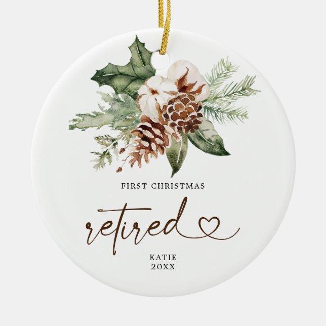 Ornamento De Cerâmica Presente Rustic Pine Primeiro Natal Aposentado (Frente)