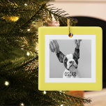 Ornamento De Cerâmica Presente Simples Simples e Bonito Foto de Cão Mode<br><div class="desc">Presente Simples Simples e Bonito Foto de Cão Moderno Amarelo</div>