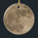 Ornamento De Cerâmica Presentes lunares da decoração da Lua cheia do<br><div class="desc">As decorações da lua refrigeram lembranças dos presentes da lua da superfície lunar & os ornamento da lua para homens do Natal, mulheres, miúdos Moon presentes em casa & os presentes legal da Lua cheia do hemisfério Norte do escritório que caracterizam os presentes lunares da Lua cheia do fenômeno da...</div>