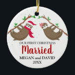 Ornamento De Cerâmica Primeiro Natal casado com Funny Sloths<br><div class="desc">Primeiro Natal casado/unido/com um casal bonito de preguiças engraçadas. Personalize com seus nomes e data.</div>