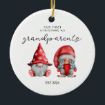 Ornamento De Cerâmica Primeiro Natal como Avós da família de Natal<br><div class="desc">Bebê Primeiro Natal como Vovô Ornamento 2024,  Presente Personalizado para Avós,  1rua Decoração da Bala Para Vovó,  Avô Celebra seu primeiro Natal como Avós com uma bela e significativa manutenção! Este ornamento personalizado foi projetado para capturar a alegria e o amor desse marco especial.</div>