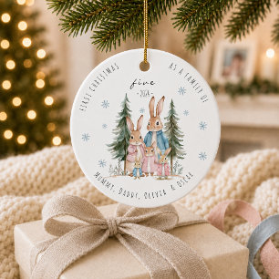 Ornamento De Cerâmica Primeiro Natal como Família de Cinco Coelhos