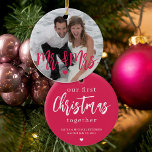 Ornamento De Cerâmica Primeiro Natal como o nome da foto do script do Sr<br><div class="desc">Carregue sua foto favorita de casamento (preferencialmente quadrado),  insira seu texto,  seus nomes e data,  e faça deste moderno ornamento de árvore de Natal rosa moderno um presente especial para lembrá-lo do seu primeiro Natal juntos como Sr. e Sra!</div>