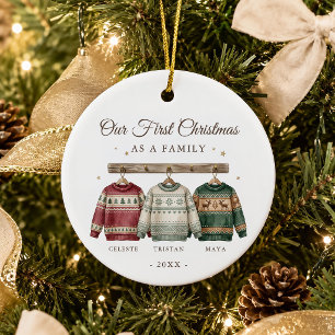 Ornamento De Cerâmica Primeiro Natal como Suéter de Lembrança para a Fam