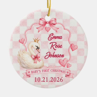 Ornamento De Cerâmica Primeiro Natal da Bebê 2026 Cisne com Laço Rosa No
