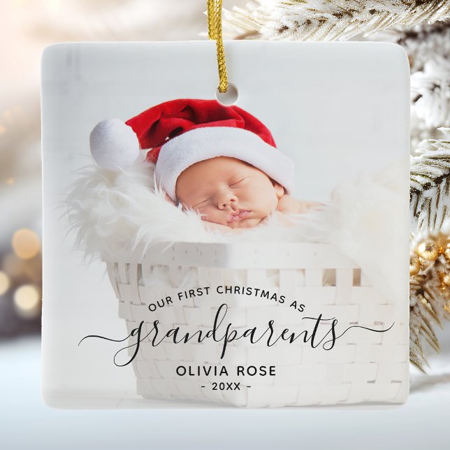 Ornamento De Cerâmica Primeiro Natal dos Avós Foto Script Preto (Criador carregado)