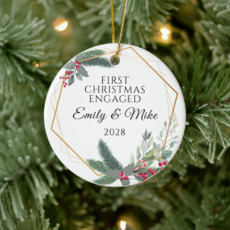 Ornamento De Cerâmica Primeiro Natal Engajada Casada em Aquarela Elegant