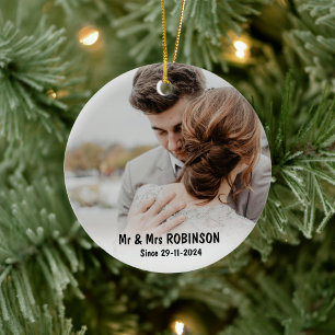 Ornamento De Cerâmica Primeiro Natal Feliz e Casada Acentos de Feriado