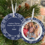 Ornamento De Cerâmica Primeiro Natal Juntos Foto Azul Floco de Neve<br><div class="desc">Nosso primeiro ornamento de Natal personalizado com sua foto, nome(s), ano e texto personalizado. Este ornamento de feriado é azul e decorado com flocos de neve brancos. Está escrito com "nosso primeiro natal juntos" e você é bem-vindo a editar "juntos" para o texto de sua escolha. O verso tem mais...</div>