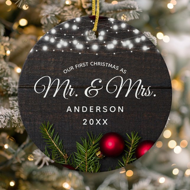 Ornamento De Cerâmica Primeiro Natal Sr. Red Pine String Lights (Criador carregado)