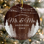 Ornamento De Cerâmica Primeiro Natal Sr. Sra. Wood Para Gina<br><div class="desc">Primeiro Natal,  Sr. & Sra. Wood Winter String Luz O Ornamento Cerâmico. Esta design apresenta belas luzes de cordas,  pinheiros de inverno russos e neve!</div>