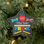 Ornamento De Cerâmica Professor Pré-K Pré-Escolas Crayons Chalkboard Sta<br><div class="desc">O design de ornamento de professor pré-K apresenta uma maçã, uma régua, lápis, lápis e tipografia divertida e colorida! Clique no botão personalizar para obter mais opções para modificar o texto! Variações deste design, cores adicionais, além de coordenar produtos estão disponíveis em nosso compro, zazzle.com/store/doodlelulu. Entre em contato conosco se...</div>