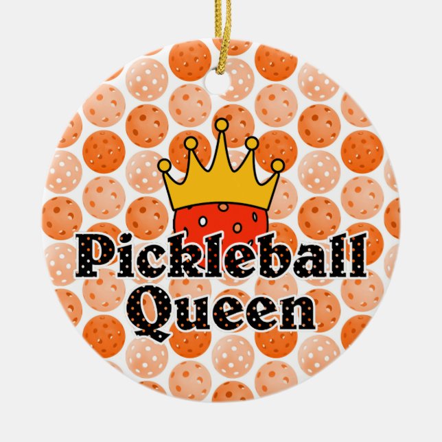Ornamento De Cerâmica Rainha de Pickleball - Bola Laranja Vestindo Doura (Frente)
