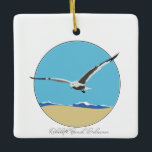 Ornamento De Cerâmica Rehoboth Beach, Delaware Sea Gull sobre Beach<br><div class="desc">Ornamento cerâmico com imagem de casco marítimo tridimensional sobrevoando a praia com ondas. Rehoboth Beach,  Delaware no guião no fundo.</div>