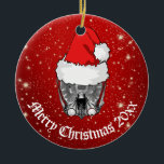 Ornamento De Cerâmica Ressonância magnética do crânio Chapéu Santa "Nata<br><div class="desc">Faça seu departamento de radiografia festivo com esta ressonância magnética do crânio em um chapéu de Papai Noel.</div>