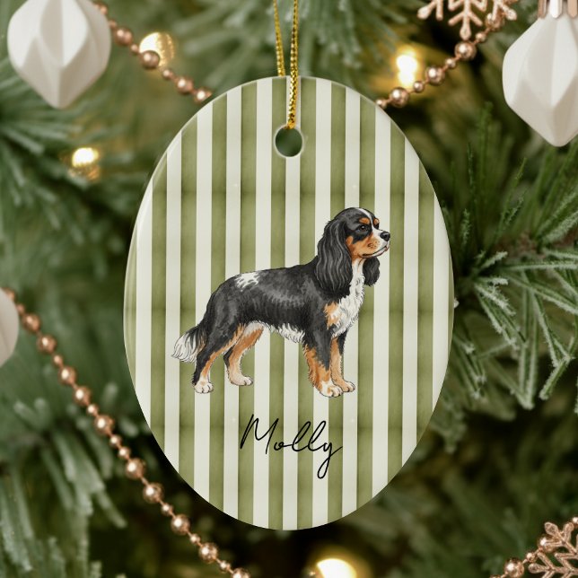 Ornamento De Cerâmica Retrato Retrato Retrato Retrato Retrato Rei Cavali (Celebrate the holidays with this timeless, vintage striped pet portrait! )