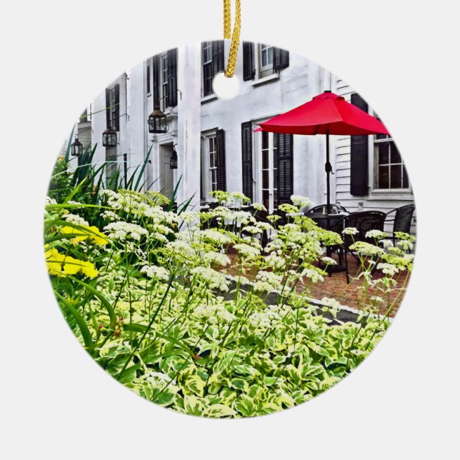 Ornamento De Cerâmica Rhinebeck NY - Sentado ao ar livre (Frente)