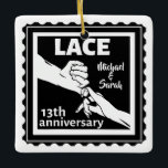 Ornamento De Cerâmica Românico de mãos dadas 13 aniversário de casamento<br><div class="desc">Se quiser ajuda para personalizar este design, use o botão Perguntar a este designer, logo abaixo deste texto. Uma design romântica para um 13 de aniversário de casamento, esta design tem um marido e mulher a dar as mãos com o local de texto que é o presente tradicional para este...</div>